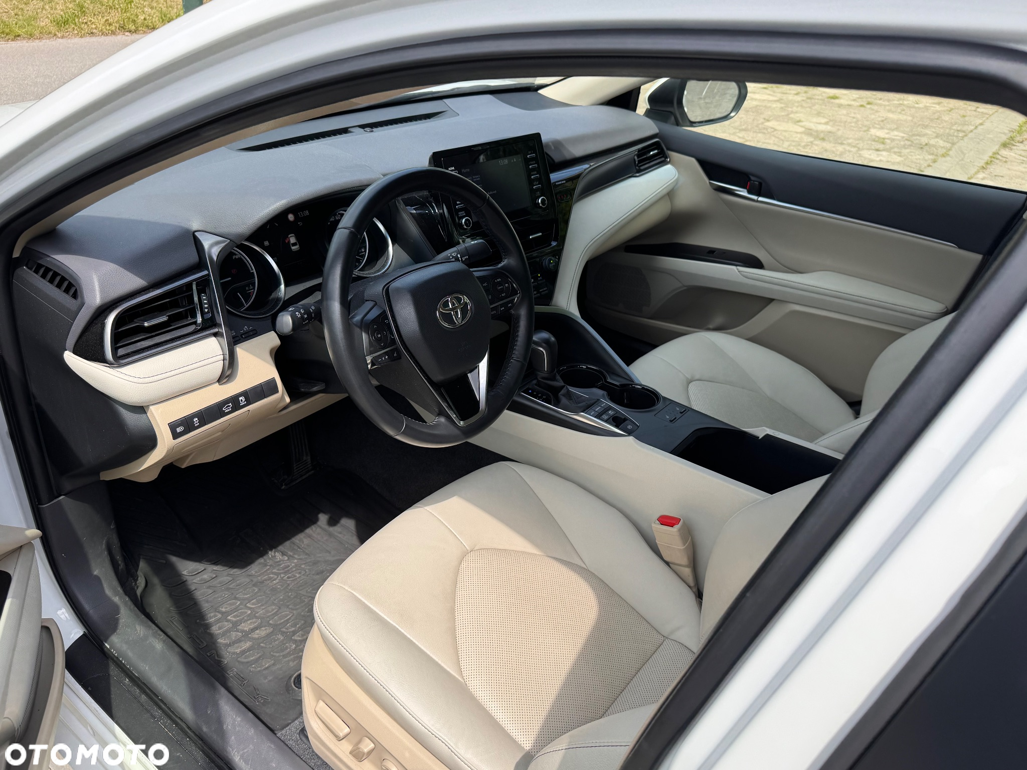 Toyota Camry Business Edition - 13