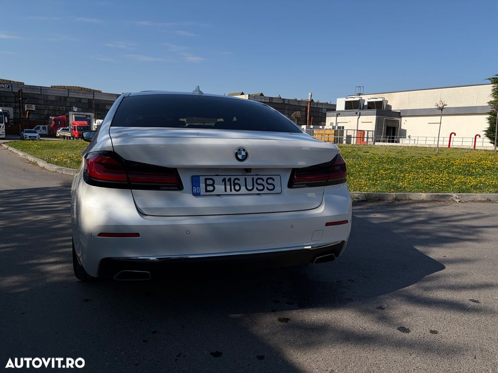 BMW Seria 5 530d xDrive AT MHEV - 8