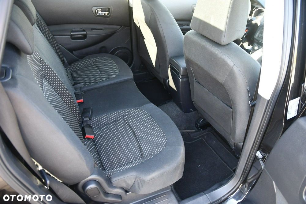 Nissan Qashqai+2 - 18