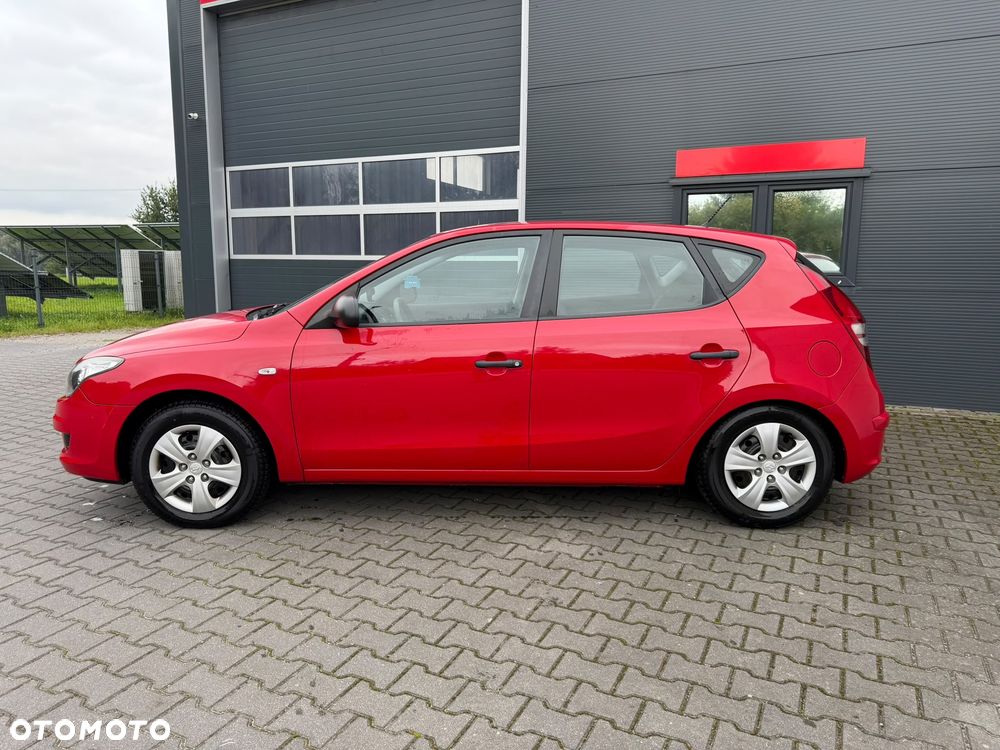 Hyundai i30 1.4 Base - 11