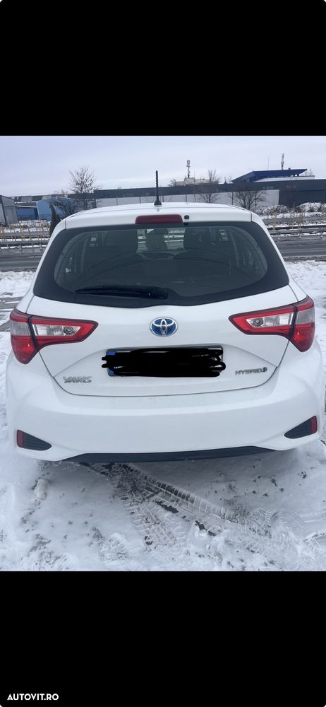 Toyota Yaris 1.5 VVT-i HSD Terra - 3