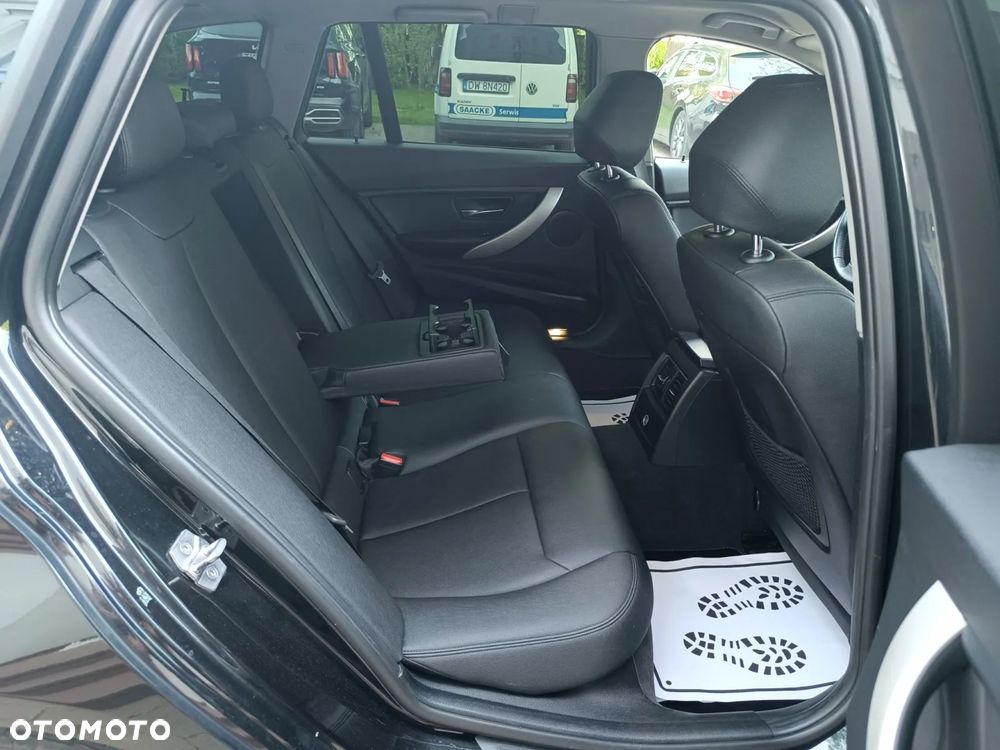 BMW Seria 3 318d DPF Edition Lifestyle - 36