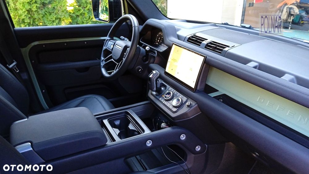 Land Rover Defender 3.0 P400 mHEV 75th Limited Edition - 10