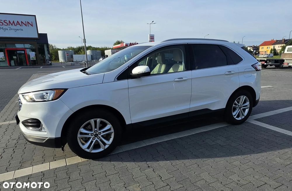 Ford Edge - 8