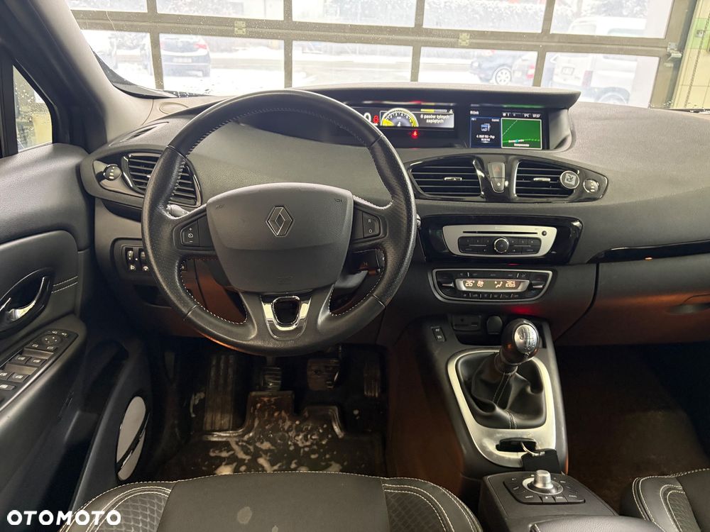 Renault Scenic Energy TCe 130 S&S Bose Edition - 11