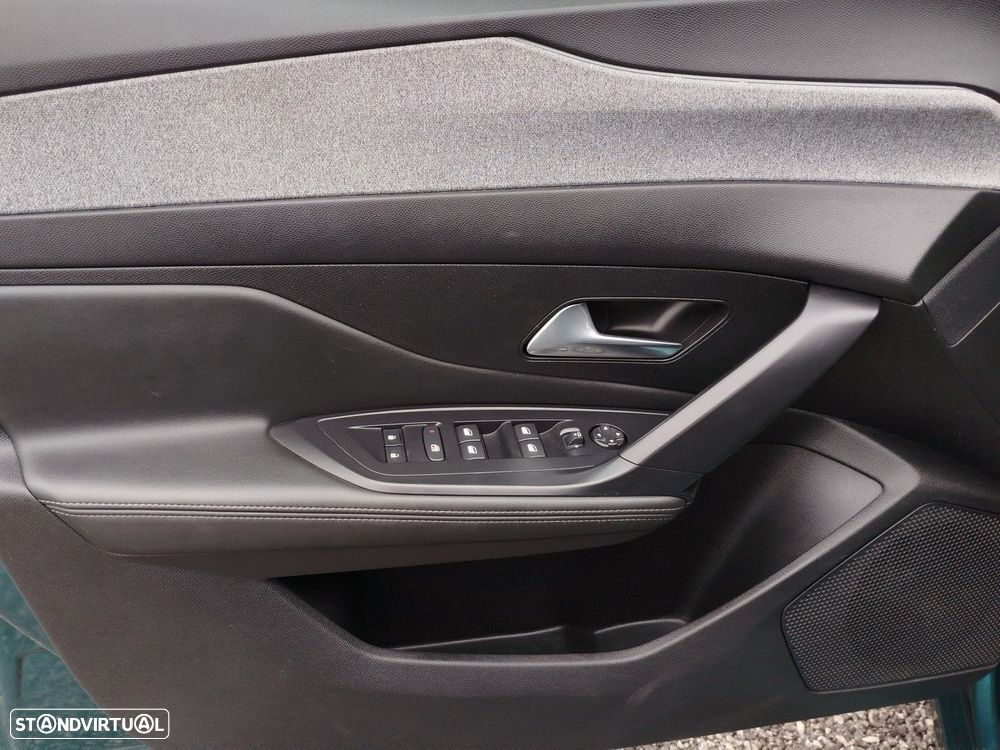 Peugeot 308 SW PureTech 130 Allure - 28