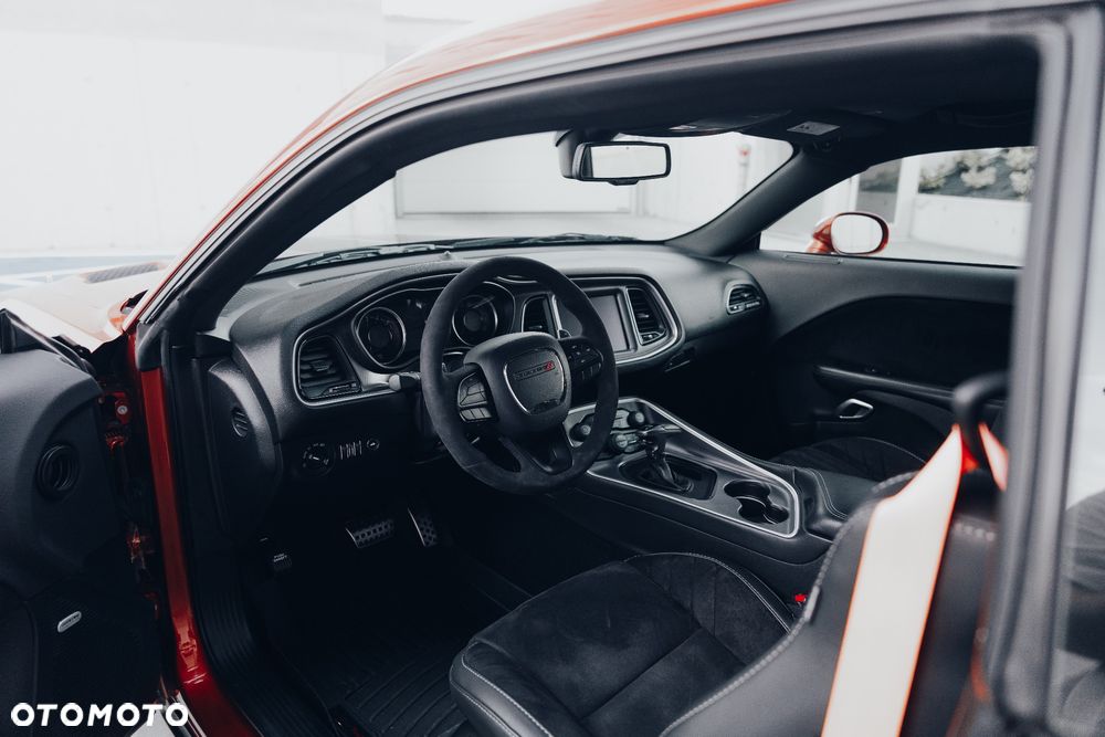 Dodge Challenger 6.4 Scat Pack - 9