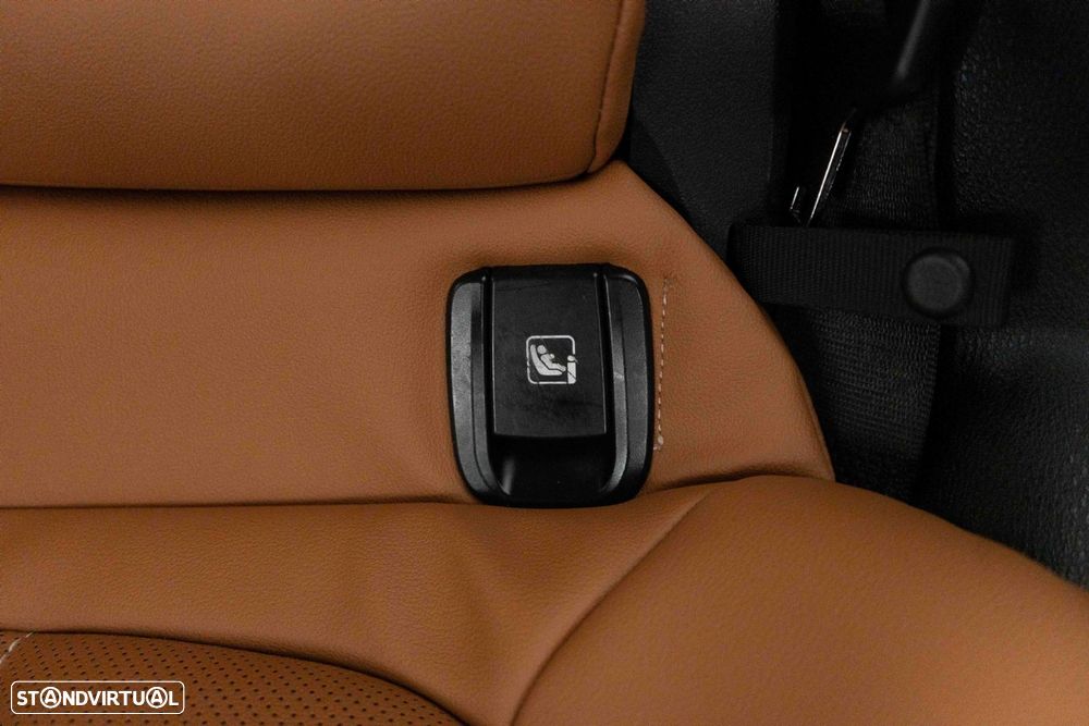 BMW X1 25 e xDrive Corporate Edition - 11