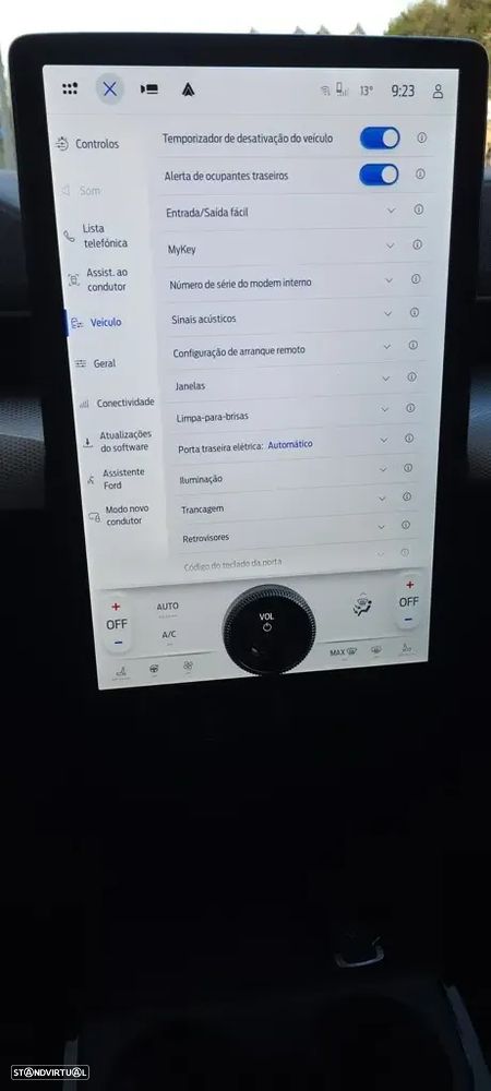 Ford Mustang Mach-E Standard - 31