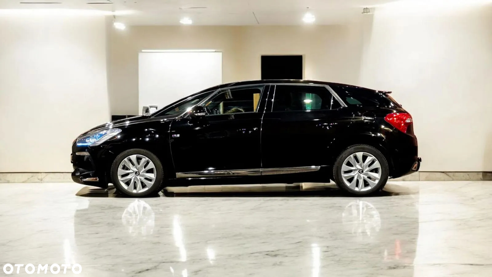 Citroën DS5 HDi 165 SportChic - 2
