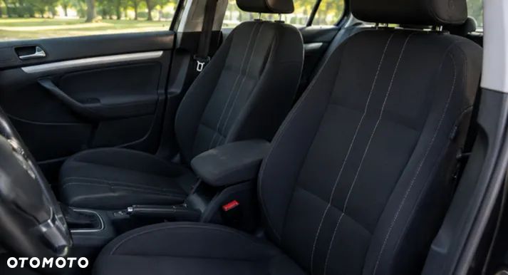 Volkswagen Jetta - 6