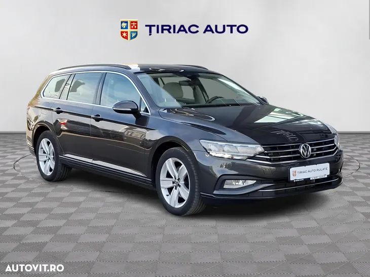 Volkswagen Passat Variant 2.0 TDI SCR DSG 4Motion Business - 8