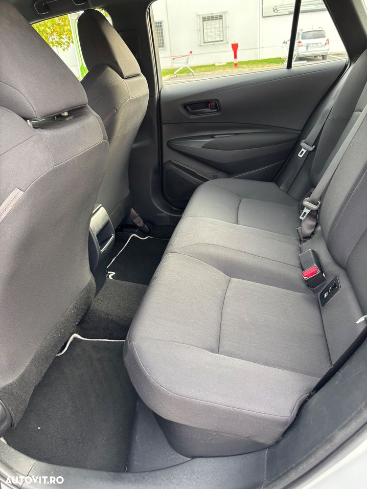 Toyota Corolla - 21