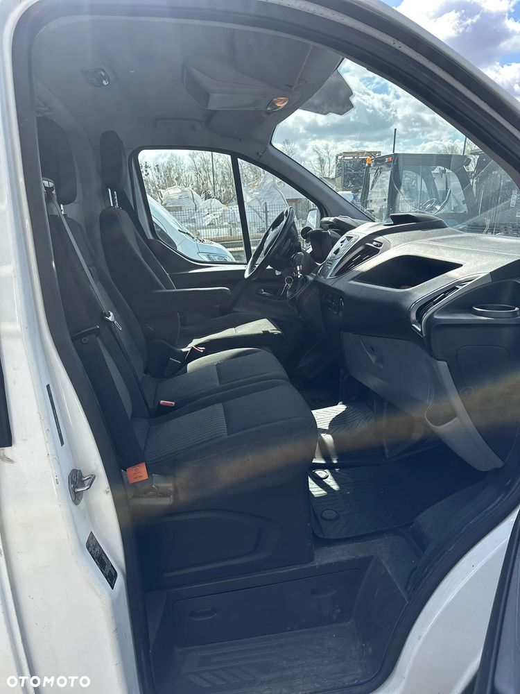 Ford TRANSIT CUSTOM - 6