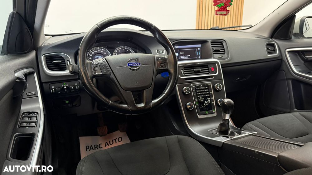 Volvo V60 T3 Kinetic - 18