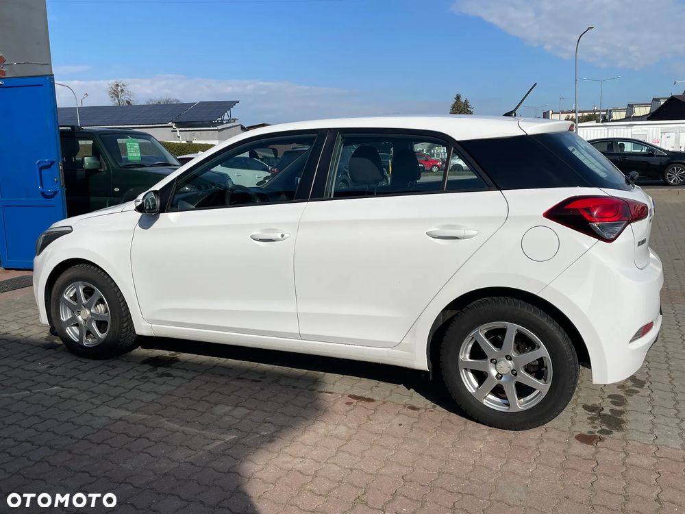 Hyundai i20 1.1 CRDi Passion - 17