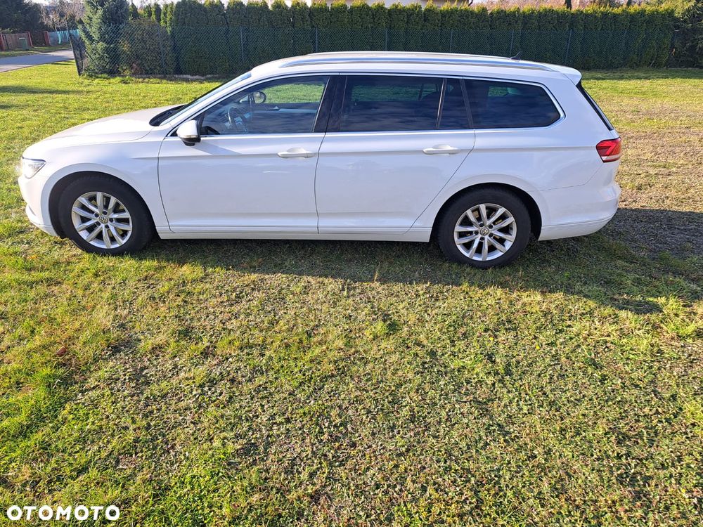 Volkswagen Passat 2.0 TDI (BlueMotion Technology) Comfortline - 1