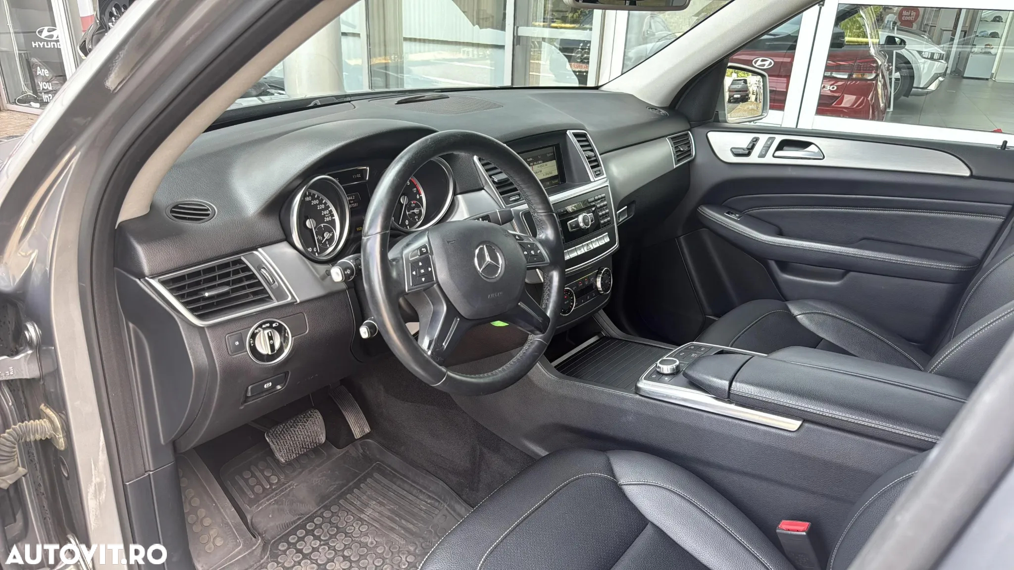 Mercedes-Benz ML - 9