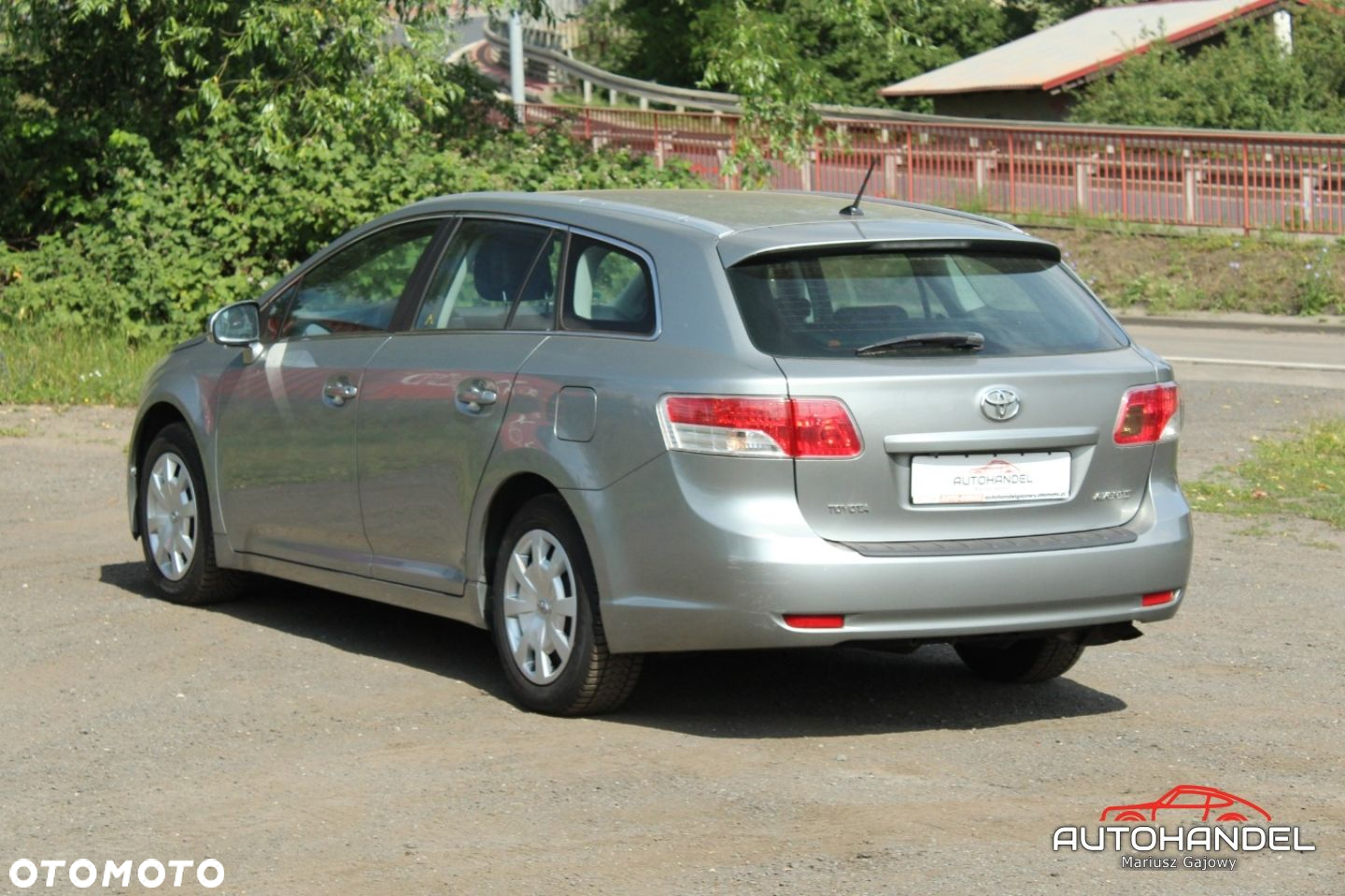 Toyota Avensis - 4