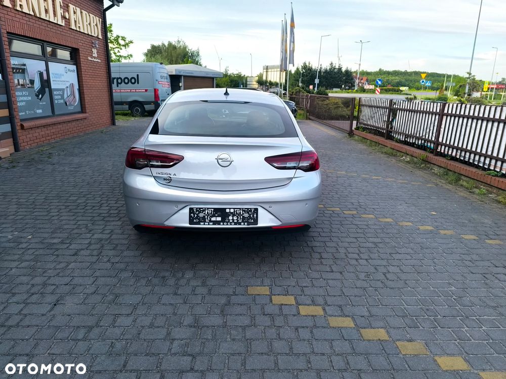 Opel Insignia - 10