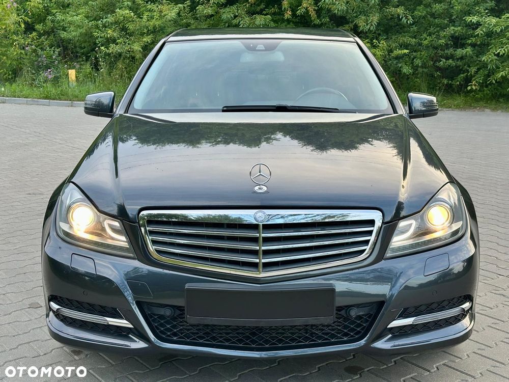 Mercedes-Benz Klasa C 250 CGI BlueEff Avantgarde - 11