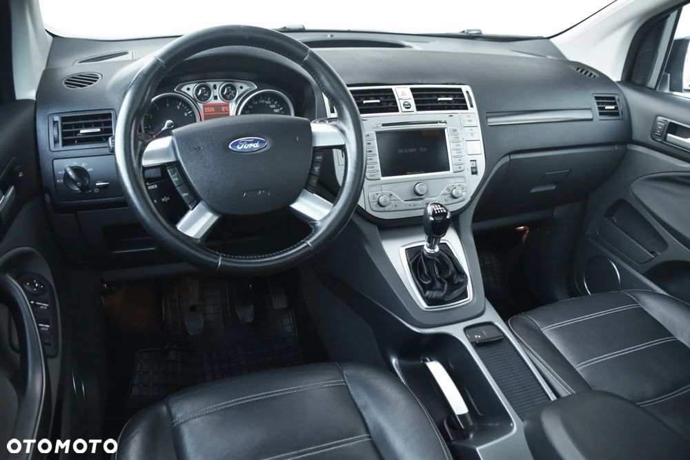 Ford Kuga 2.5 4x4 Titanium - 5