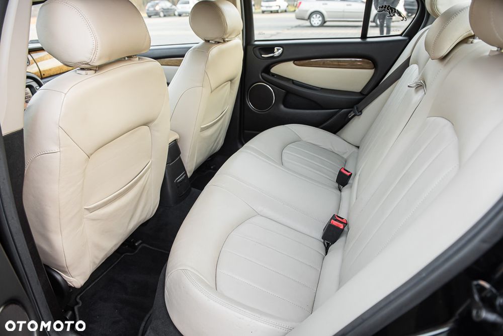 Jaguar X-Type 3.0 High - 23