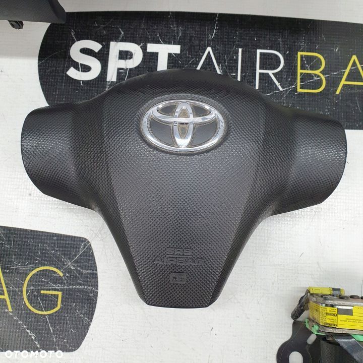 TOYOTA YARIS 2 II 3D DESKA ROZDZIELCZA KONSOLA KOKPIT PULPIT PODUSZKI AIRBAG AIR BAG PASY KIT SET - 6