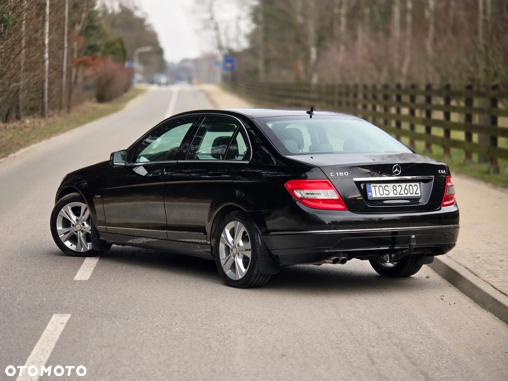 Mercedes-Benz Klasa C 180 CGI Automatik BlueEFFICIENCY Avantgarde - 3