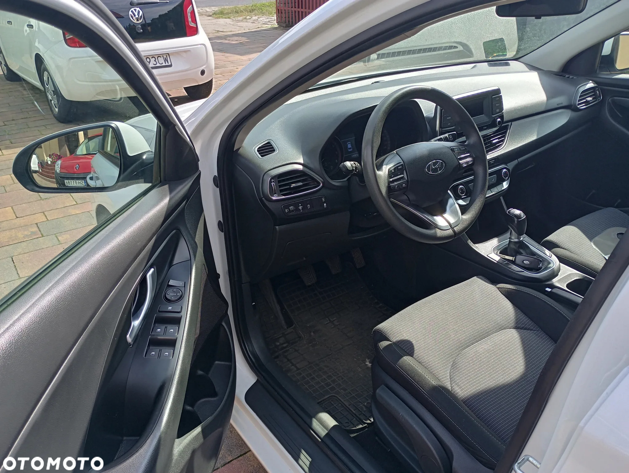 Hyundai i30 1.5 DPI Classic + - 11