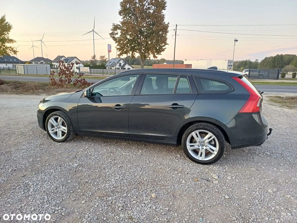 Volvo V60 D2 Drive-E Kinetic - 4