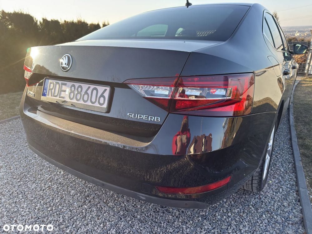 Skoda Superb 2.0 TDI Ambition DSG7 - 8