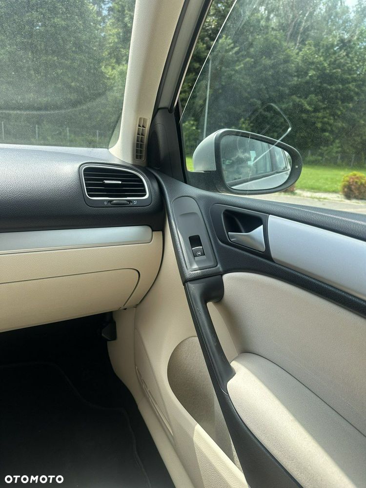 Volkswagen Golf - 19