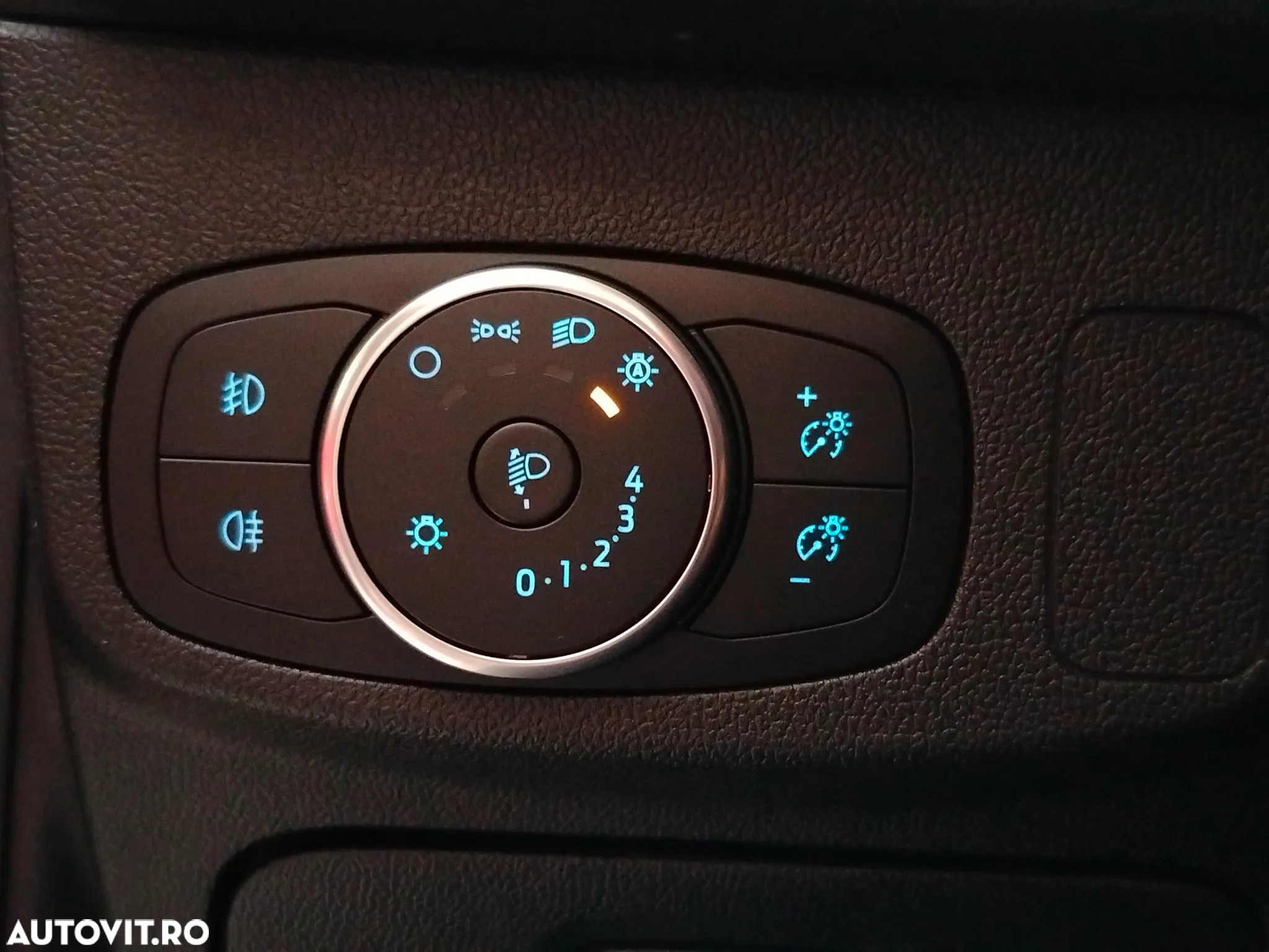 Ford Focus 1.5 EcoBlue Connected - 25