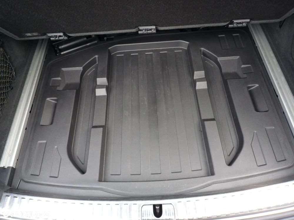 Audi A6 Avant 40 TDI S tronic - 35