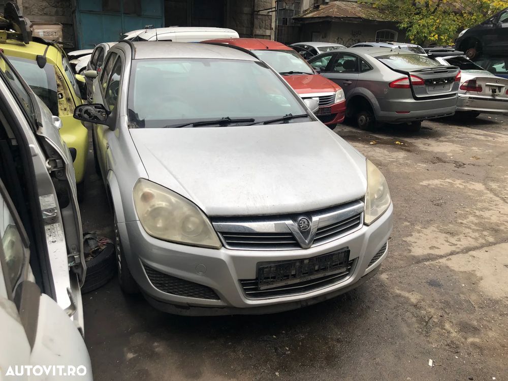 Dezmembrez Opel Astra H break gri argintiu 2009 1,7 CDTI 6+1R facelift Z17DTR - 3