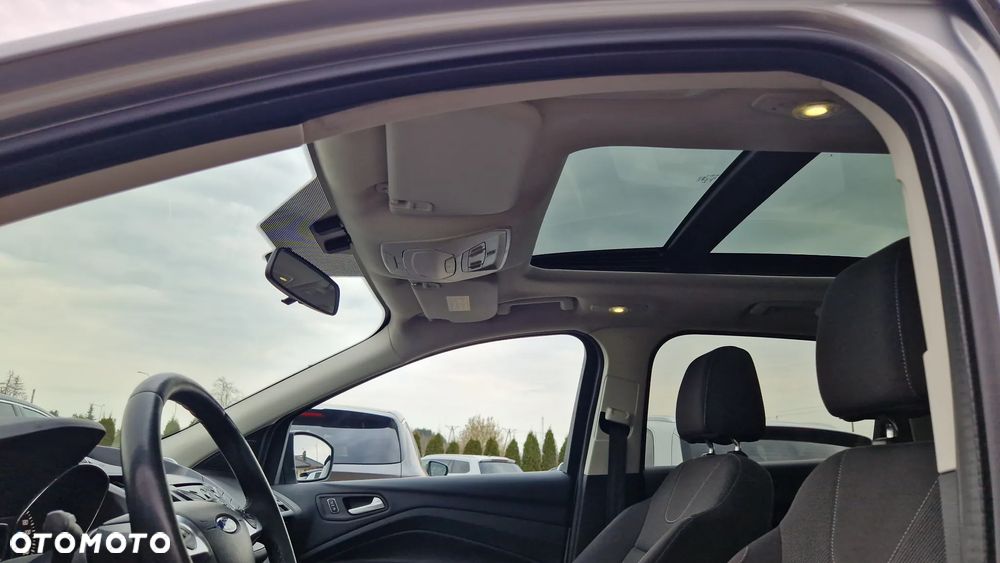 Ford Kuga 1.6 EcoBoost 2x4 Titanium - 19