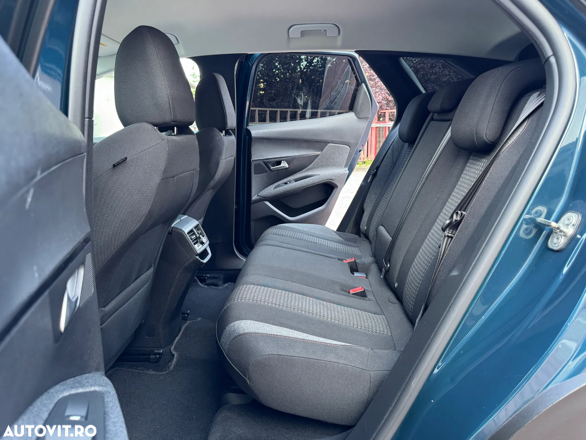 Peugeot 3008 PureTech 130 Stop & Start GPF EAT8 Active Business-Paket - 19