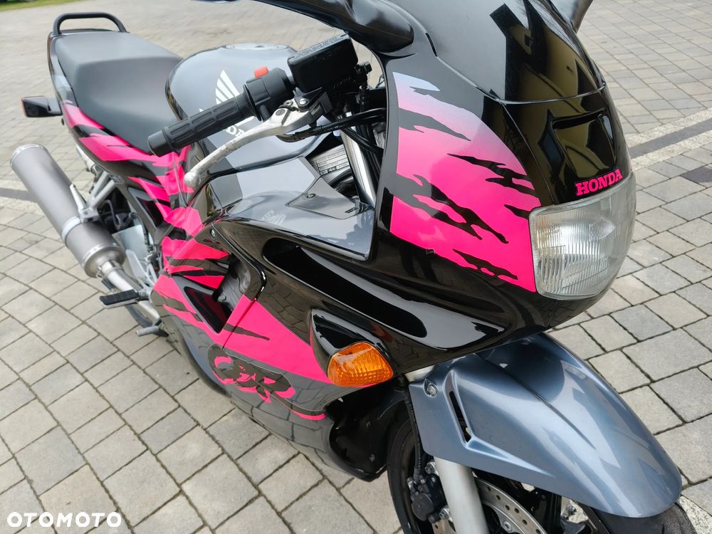 Honda CBR - 8
