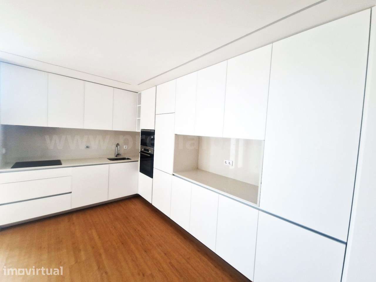 Apartamento T2 com 2 varandas, junto ao NorteShopping - Grande imagem: 2/20
