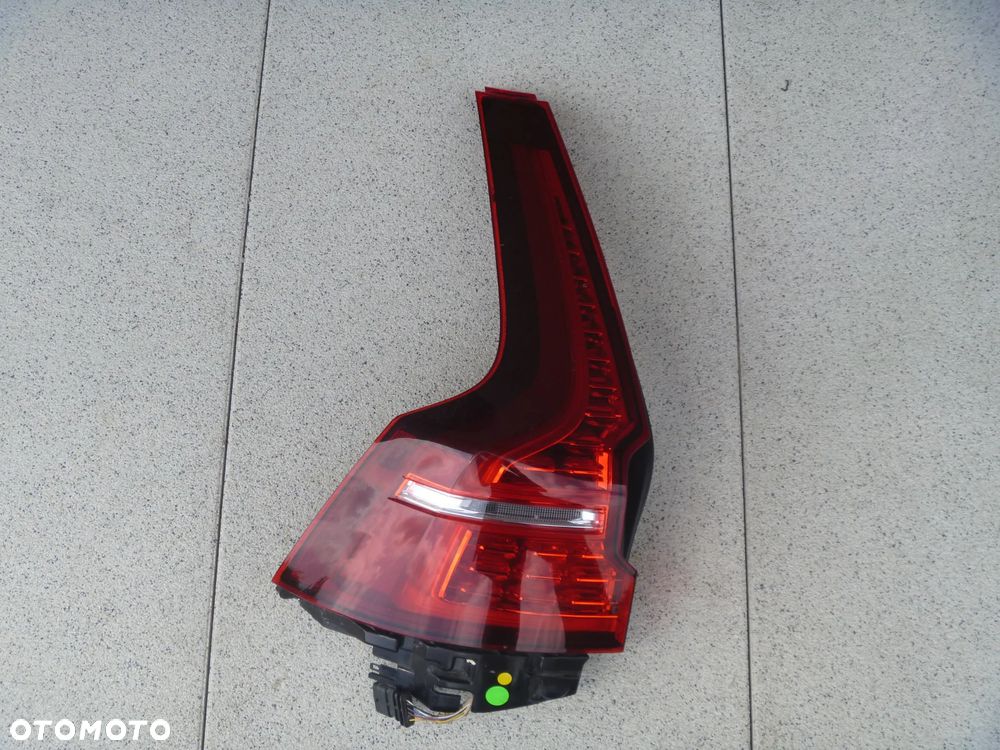 VOLVO XC60 II LIFT LAMPA FULL LED PRAWA PRZEDNIA 32337385 ŁADNA - 6