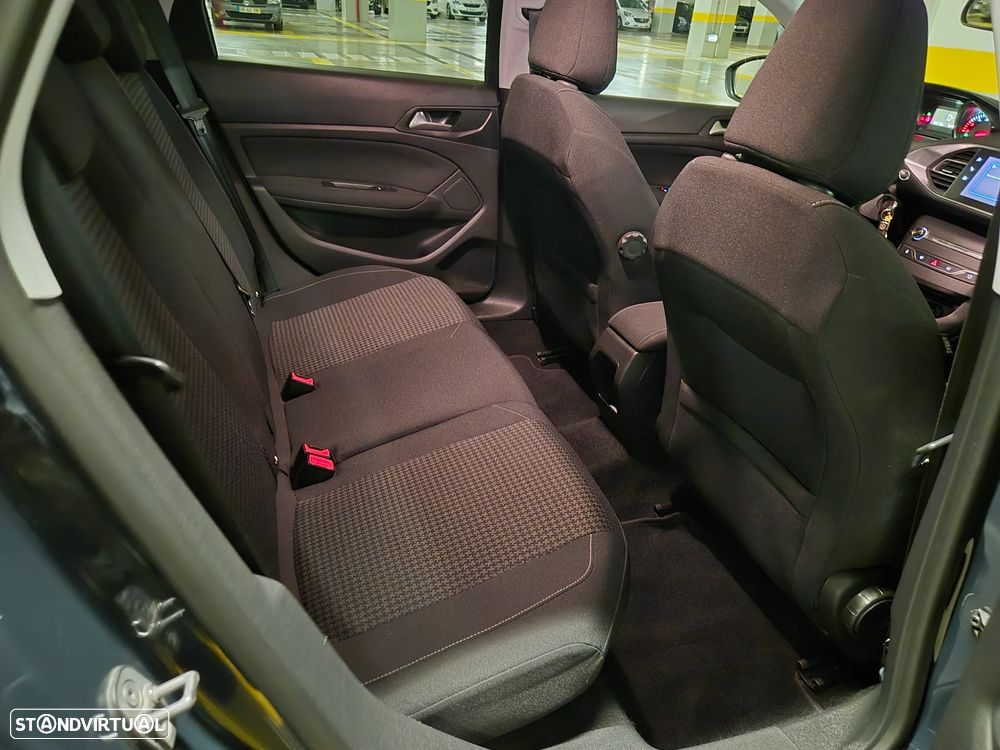 Peugeot 308 SW 1.6 BlueHDi Style - 25