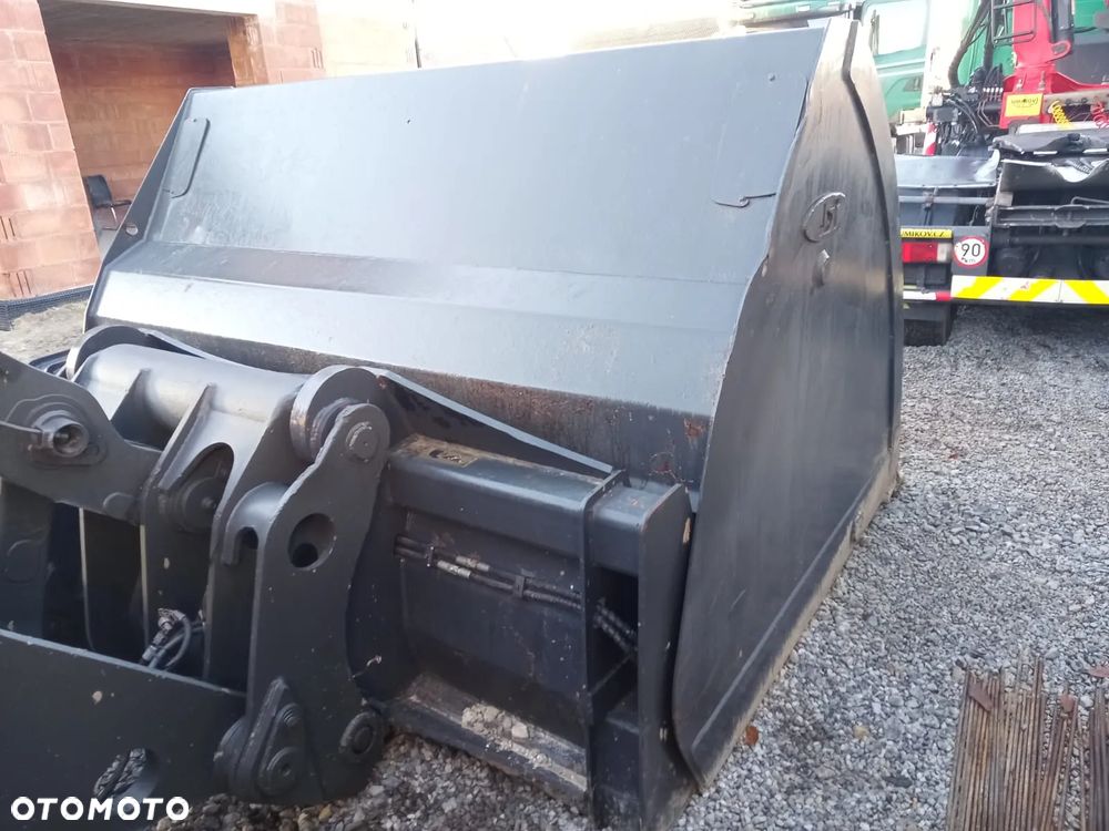 Łycha do ładowarki wysokiego załadunku Volvo do zrąbki, drewna, śmieci fadroma Volvo L220 L180 L150 L120 - 5