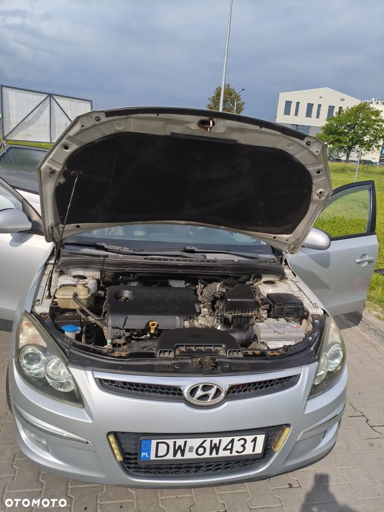 Hyundai i30 1.6 CRDi Classic + World Cup - 12