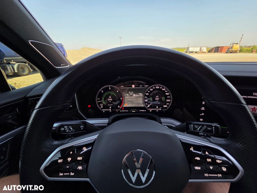 Volkswagen Touareg V6 TDI 4MOTION R-Line - 17