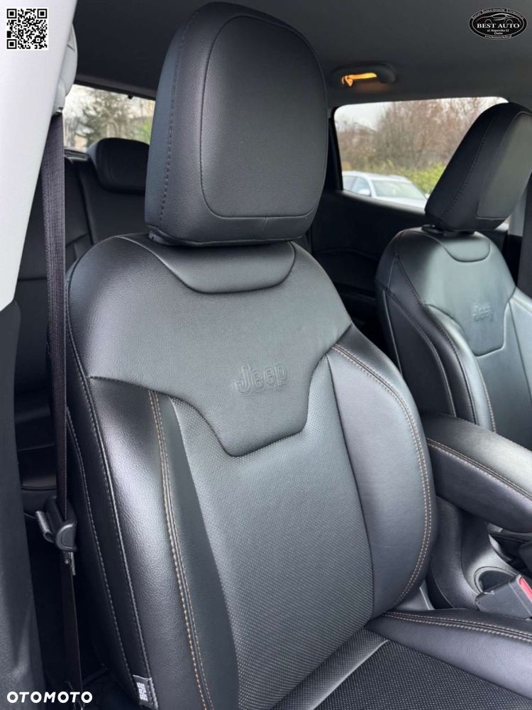 Jeep Compass - 38