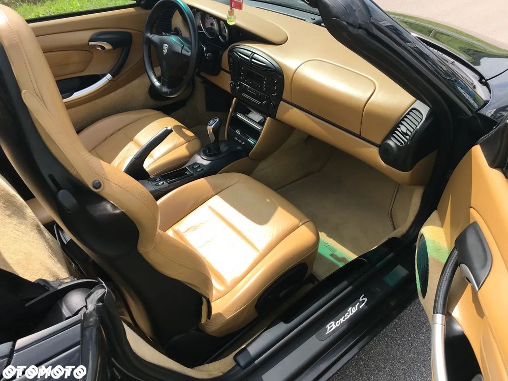 Porsche Boxster - 21