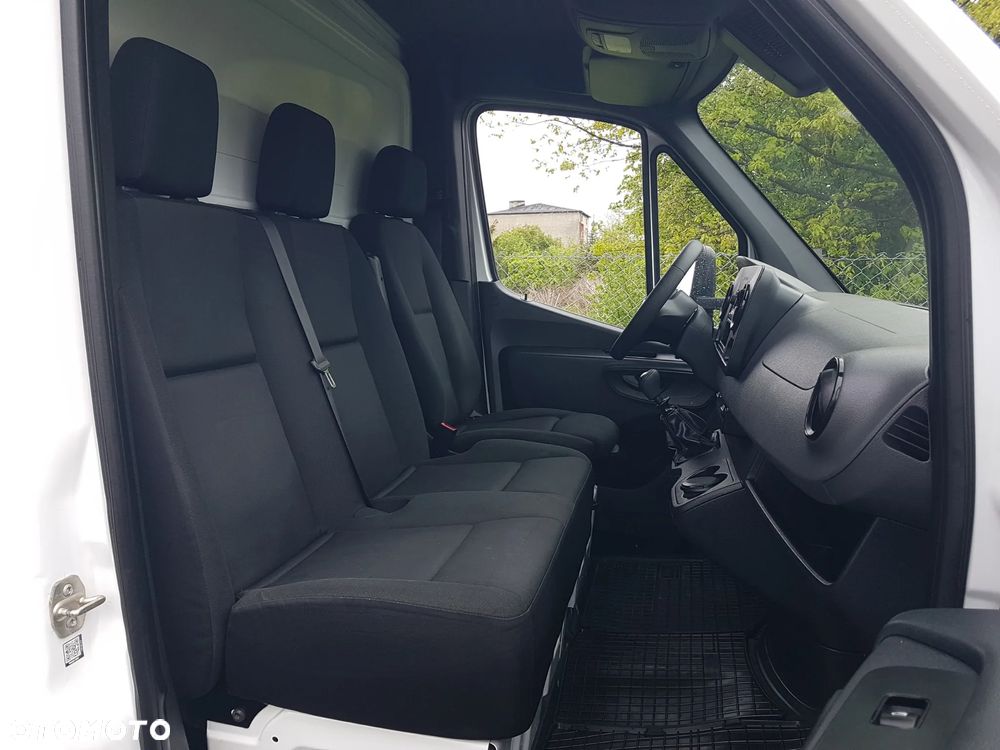 Mercedes-Benz Sprinter 8EP KONTENER 4,22x2,15x2,30 KLIMA 314CDI MANUAL 6-BIEGÓW KRAJOWY - 8