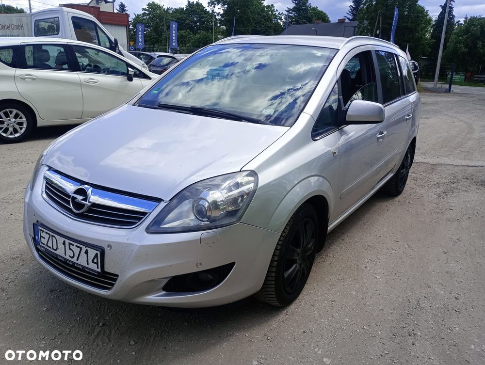 Opel Zafira - 2