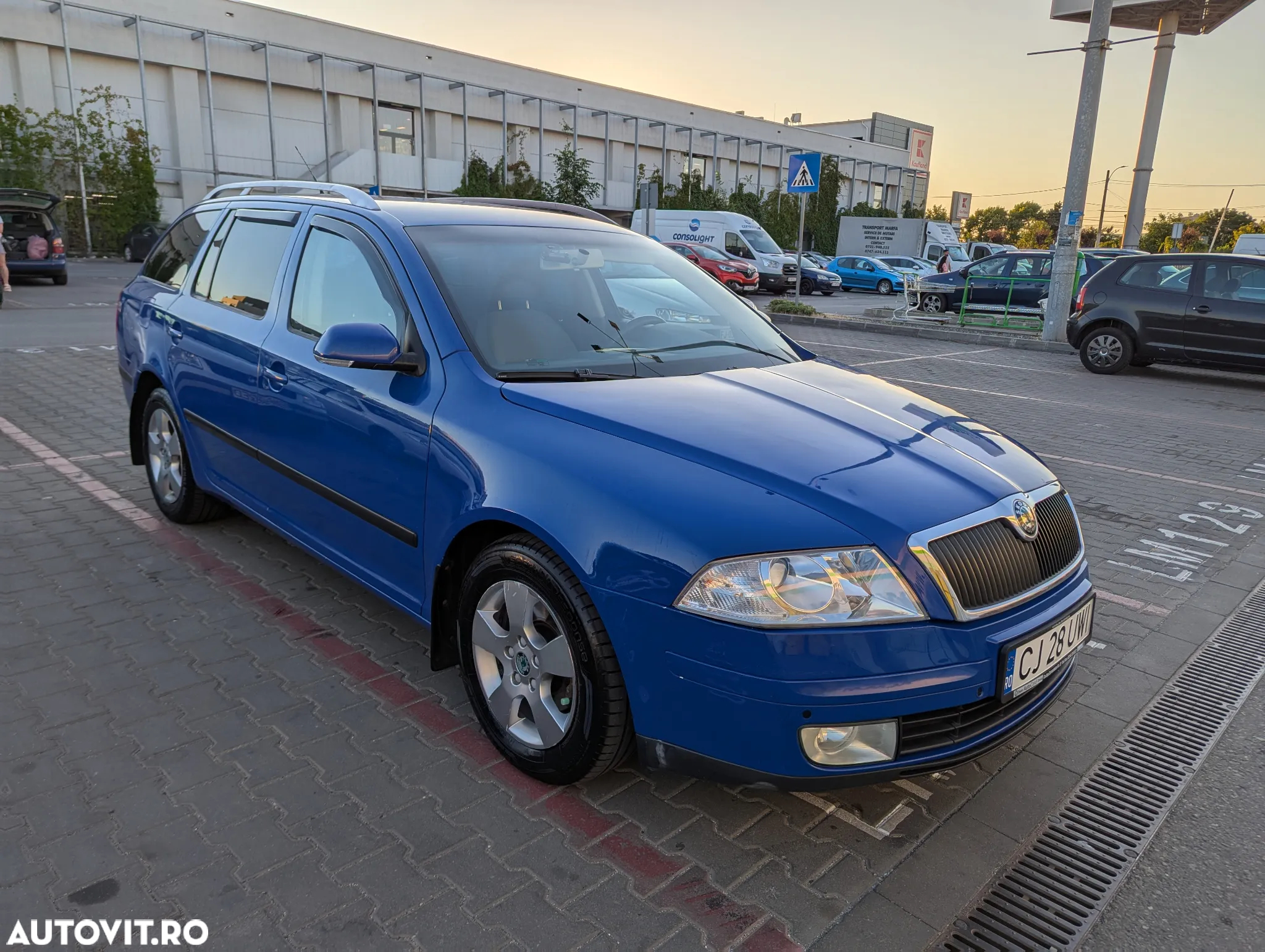 Skoda Octavia Combi 1.9 TDI DPF DSG Ambiente - 2